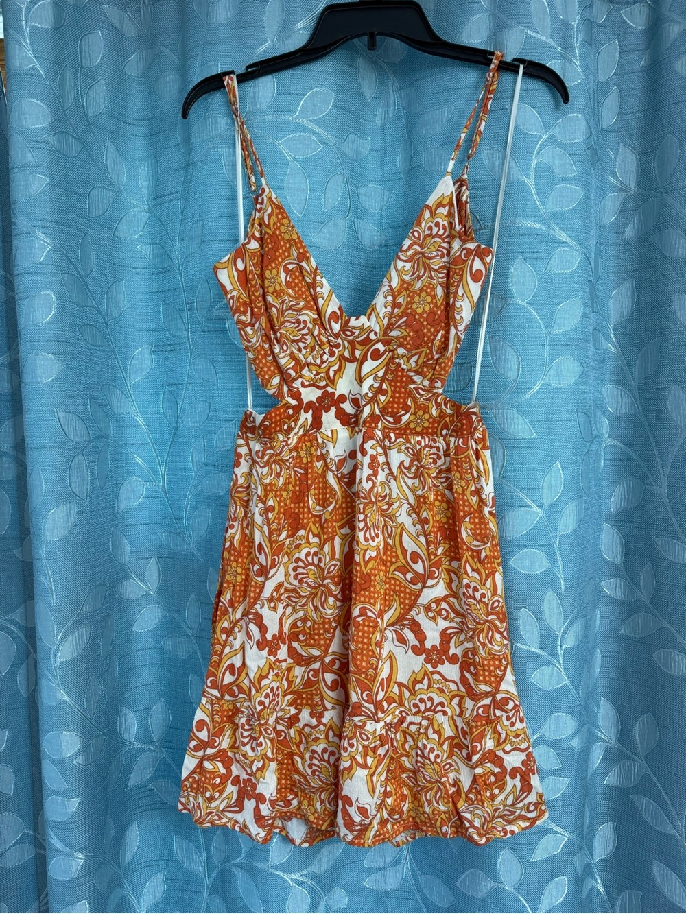 En Creme Orange & White Paisley Spaghetti-Strap Dress
